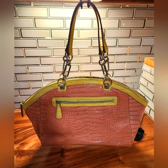 Guess shoulder purse - Picture 2 of 6